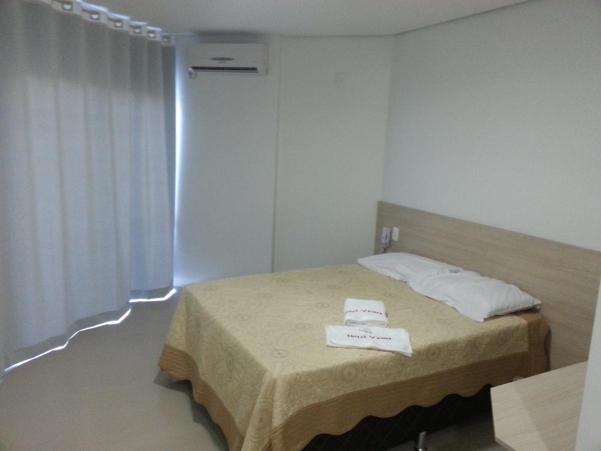 Hotel Vanes Coronel Freitas Стая снимка