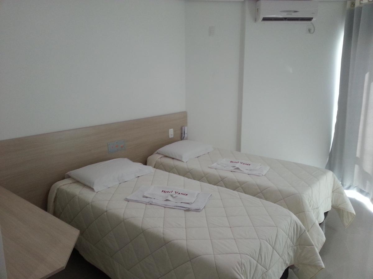 Hotel Vanes Coronel Freitas Стая снимка